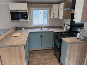 Kitchen- click for photo gallery